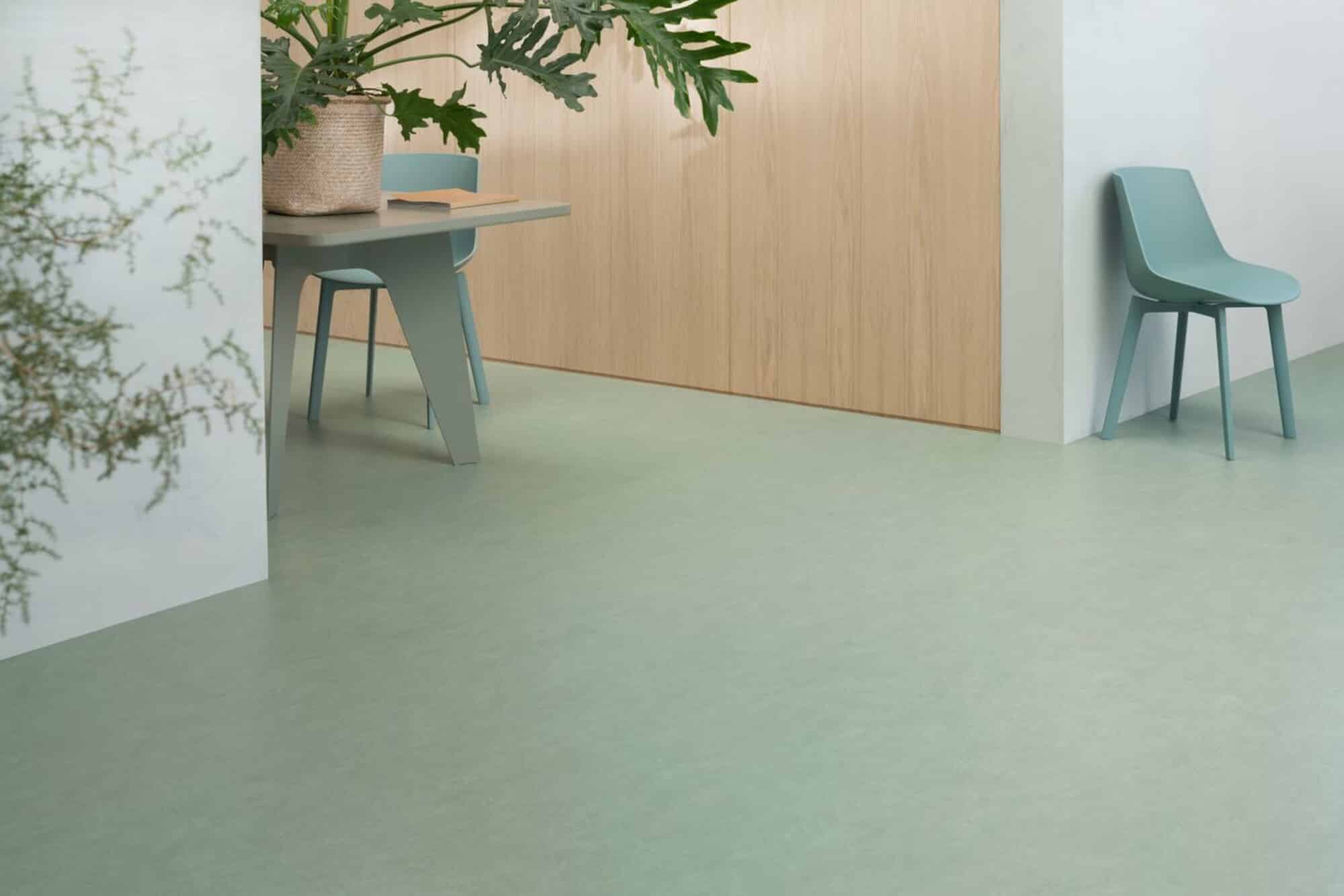 3. Forbo - Marmoleum fresco (3891 sage)