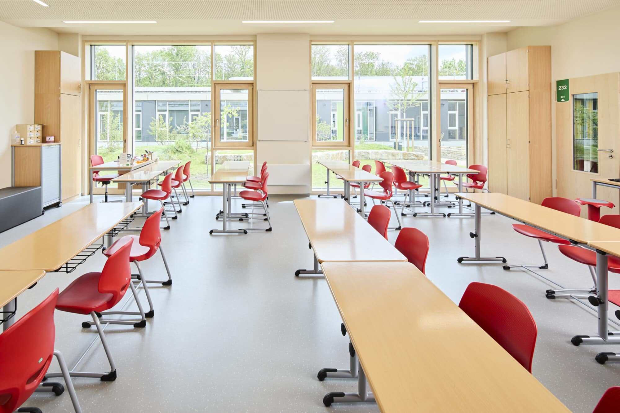 3. Nora - 2021-05-14_Nora_Schule-Wiesbaden0098
