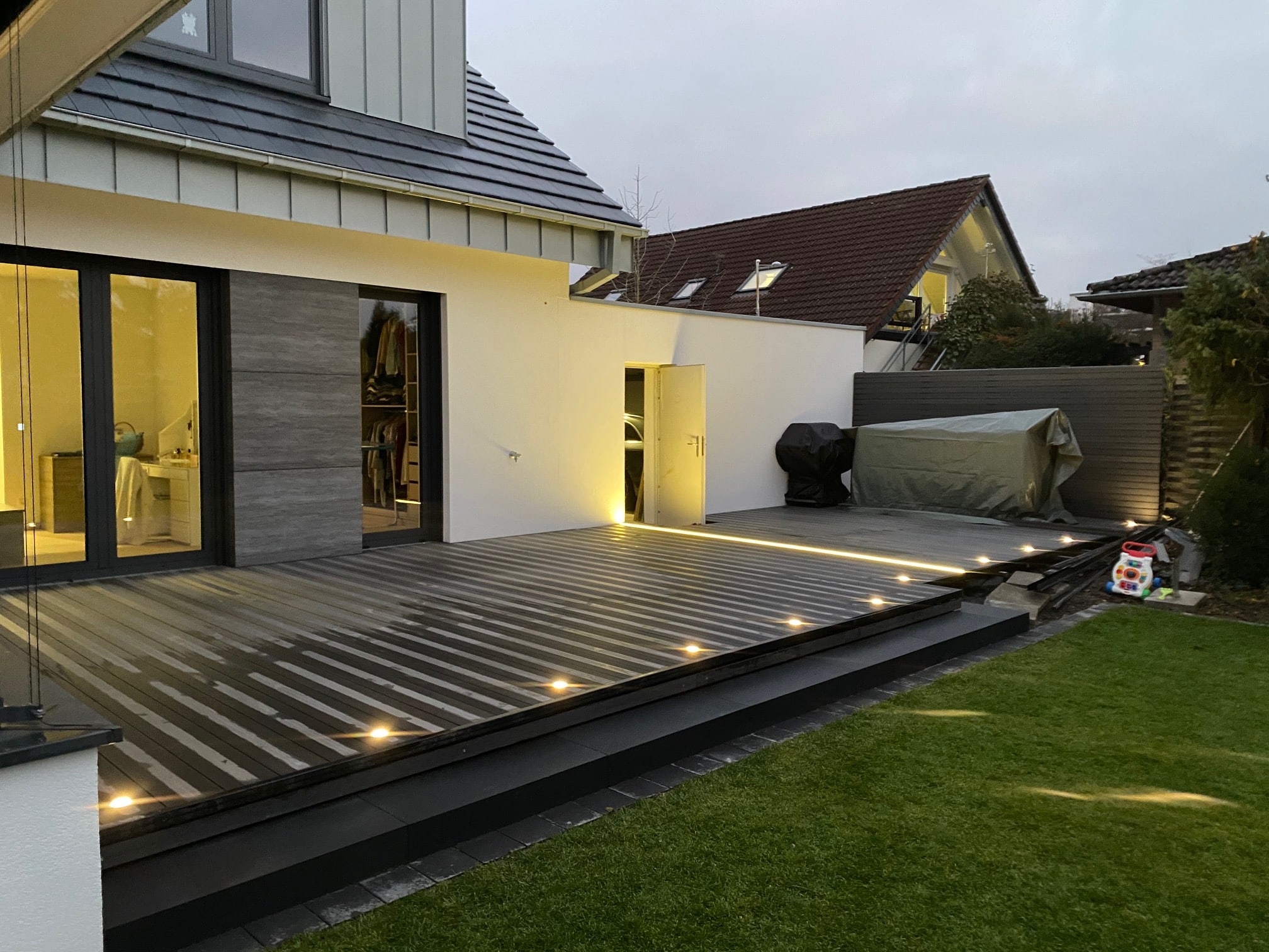 Terrassenverlegung – WPC-Dielen von Megawood®